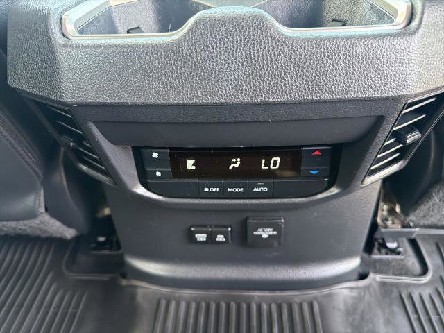 Used 2024 Toyota Sequoia SR5 w/ SR5 Premium Package AWD/4WD image 29