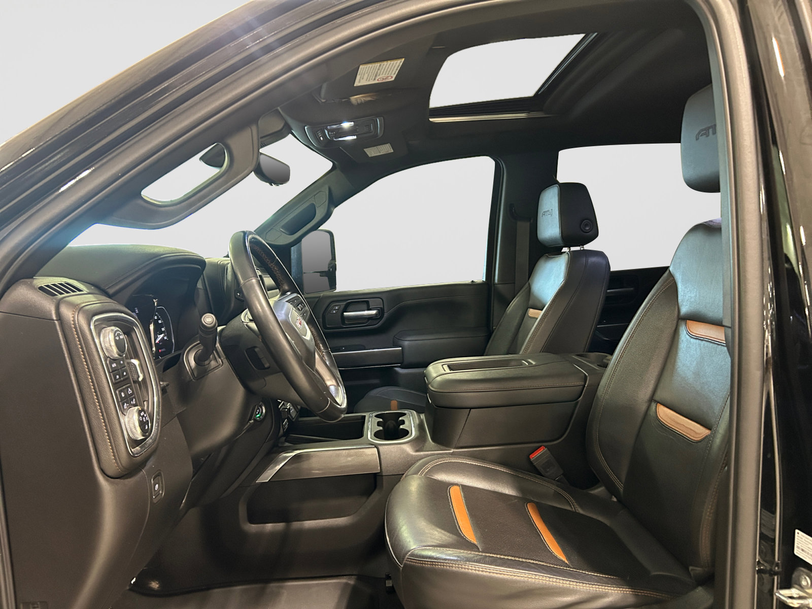 Used 2022 GMC Sierra 2500 AT4 w/ AT4 Premium Plus Package AWD/4WD image 11