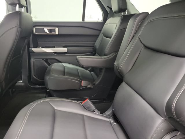 Certified 2024 Ford Explorer XLT w/ Equipment Group 202A AWD/4WD image 12