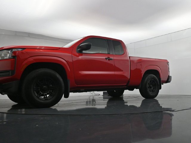 Used 2025 Nissan Frontier S RWD image 40
