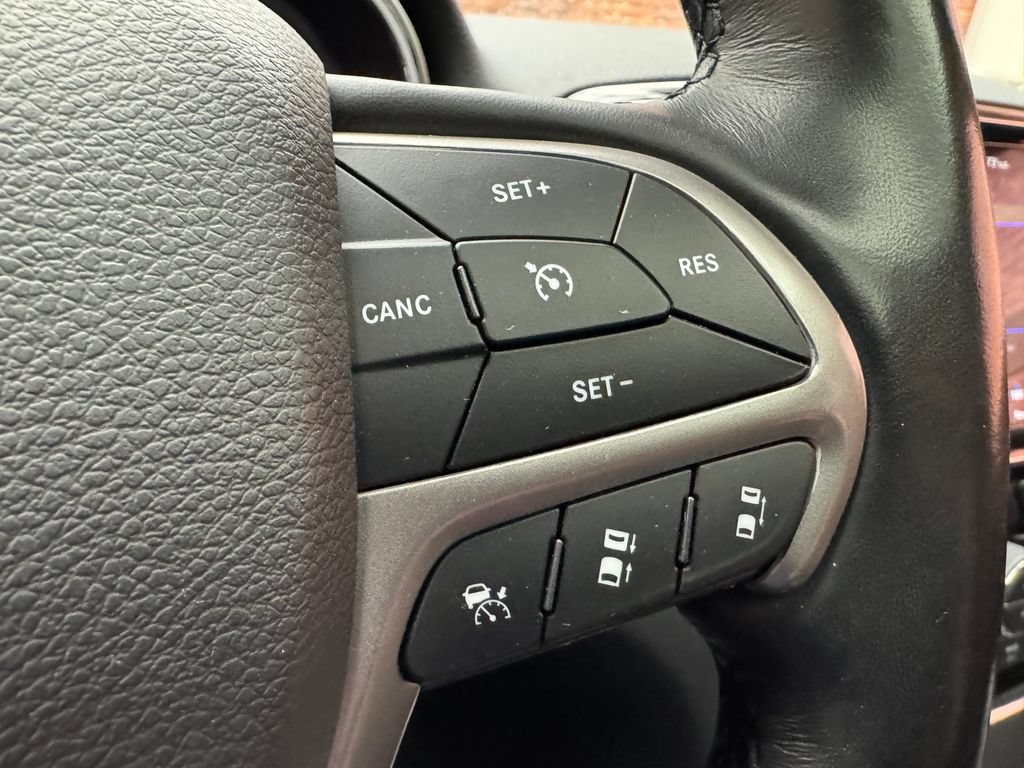 Used 2021 Jeep Grand Cherokee Limited w/ Quick Order Package 28K 80th AWD/4WD image 16
