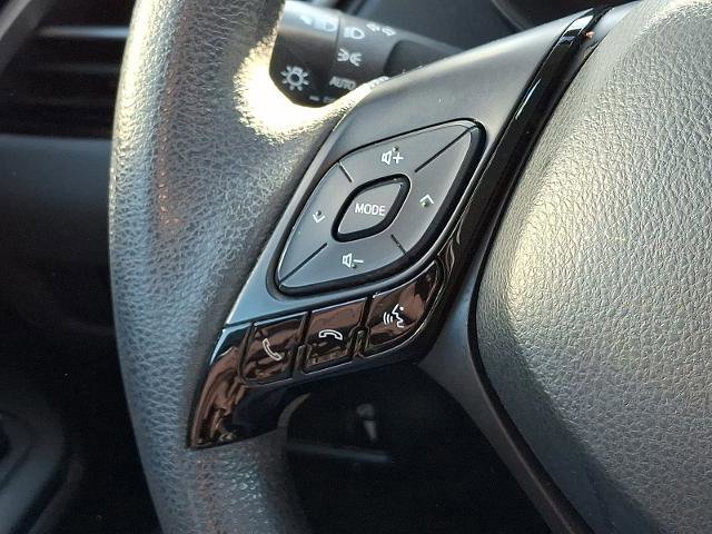 Used 2020 Toyota C-HR LE image 20