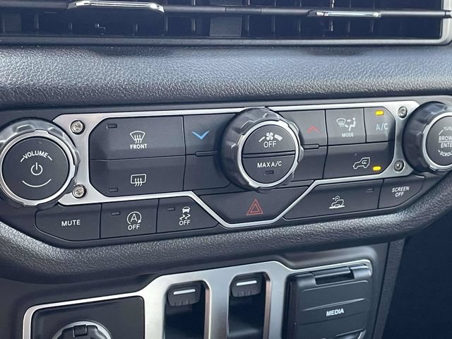 Used 2026 Jeep Wrangler Sport AWD/4WD image 11