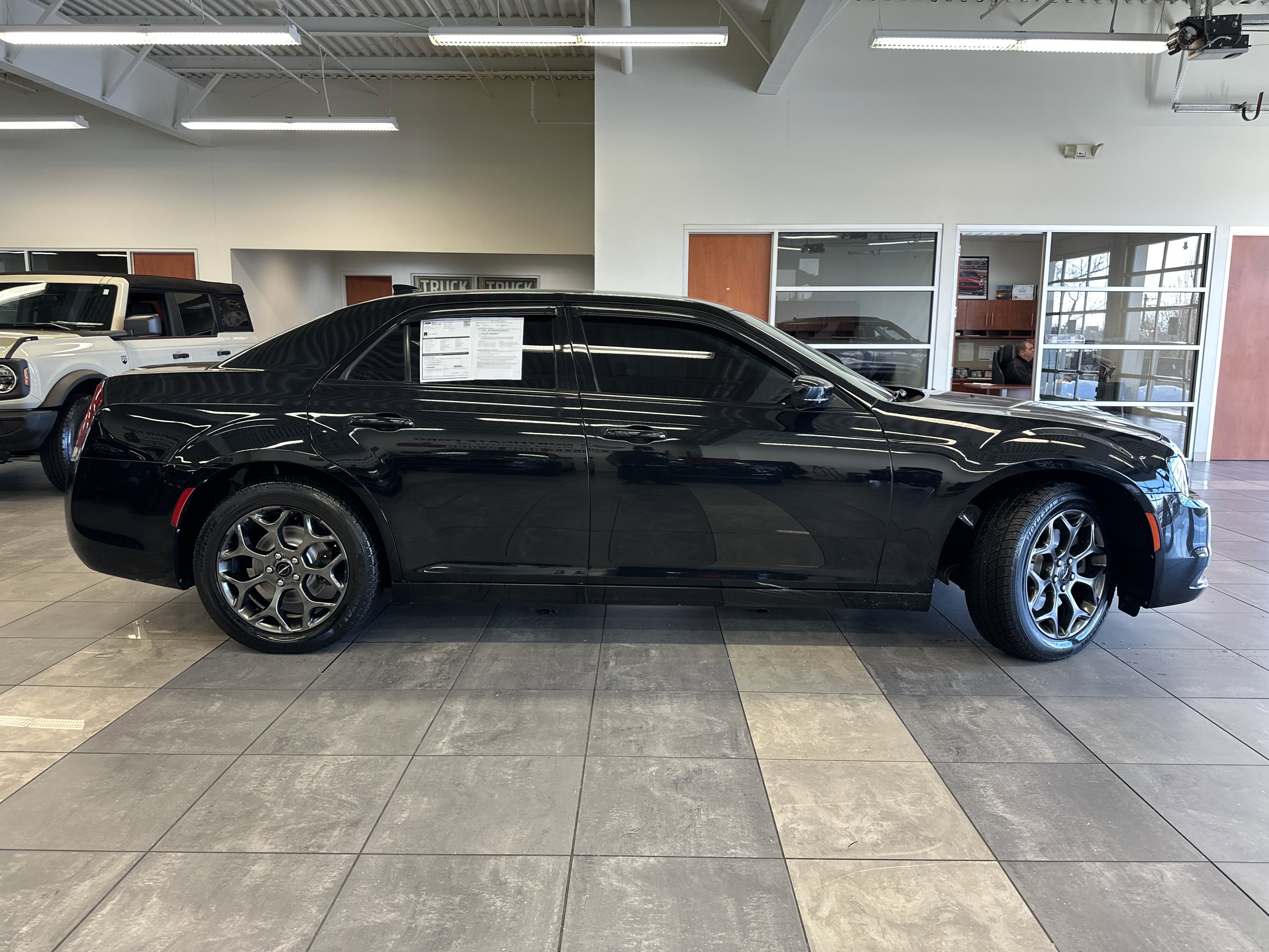 Used 2018 Chrysler 300 Touring w/ Sport Appearance Package image 11