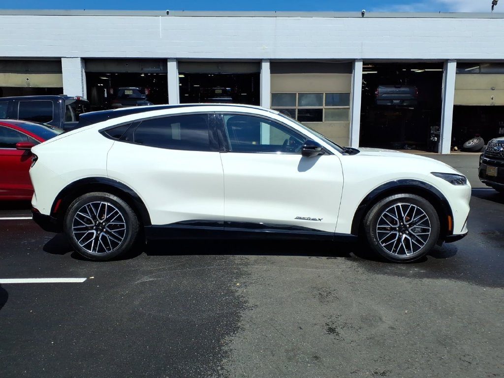 Certified 2024 Ford Mustang Mach-E Premium AWD/4WD image 8