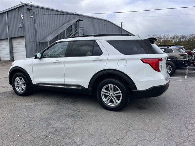 Certified 2022 Ford Explorer XLT w/ Equipment Group 202A image 6