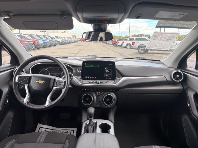 Used 2025 Chevrolet Blazer LT FWD image 12