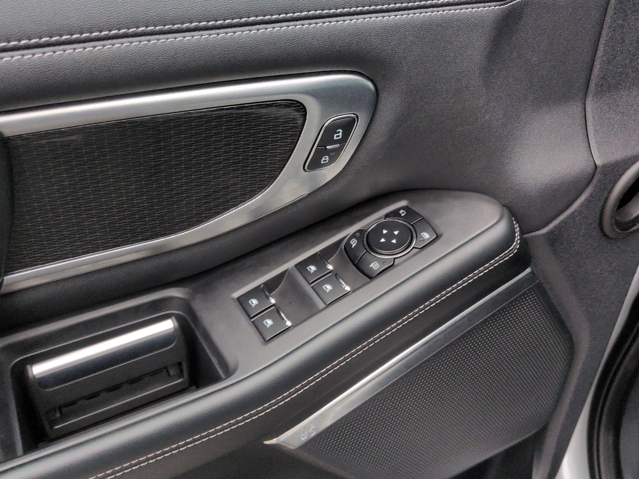 Certified 2025 Ford Expedition Max Platinum w/ Stealth Appearance Package AWD/4WD image 14