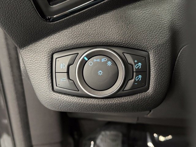 Certified 2018 Ford Escape Titanium w/ Ford Safe & Smart Package FWD image 16