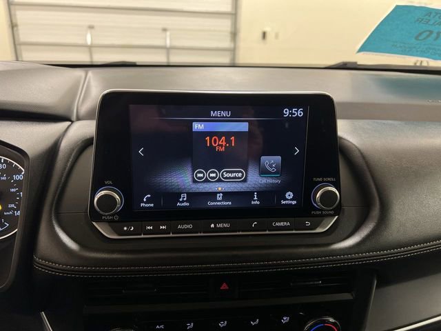 Used 2024 Nissan Rogue S image 14