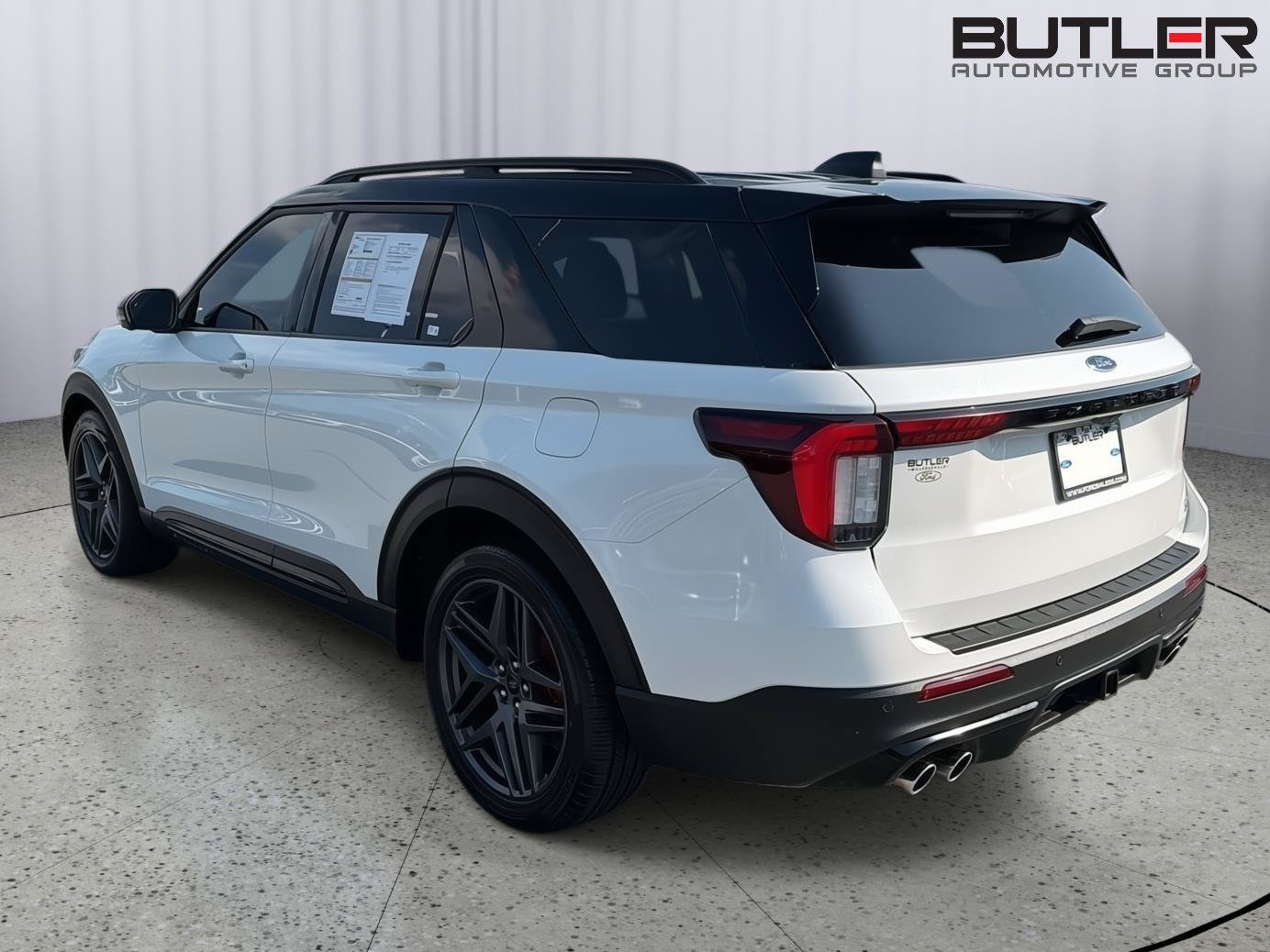 Certified 2025 Ford Explorer ST AWD/4WD image 4
