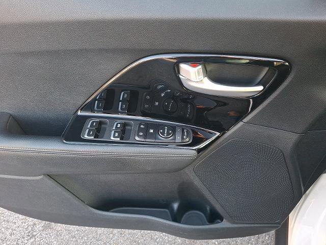 Used 2017 Kia Niro EX w/ Paint Protection Package image 12