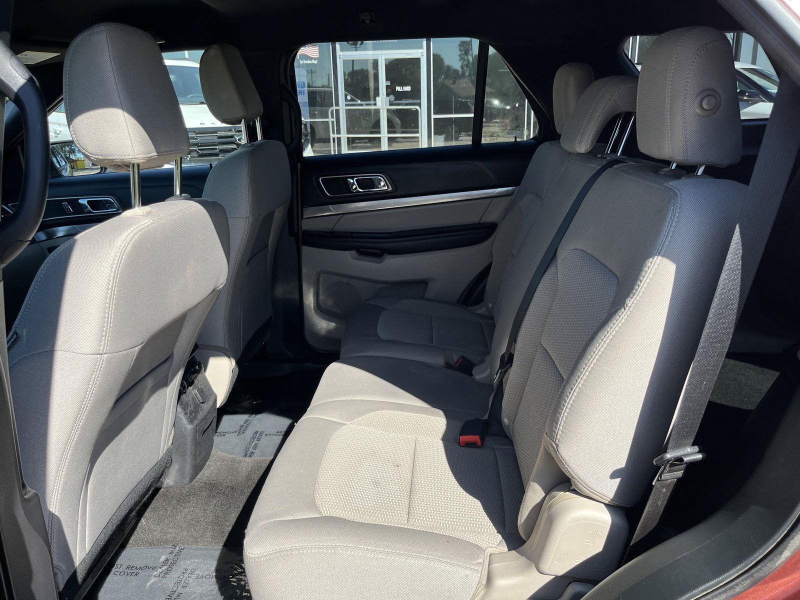 Certified 2018 Ford Explorer XLT w/ Equipment Group 201A FWD image 14