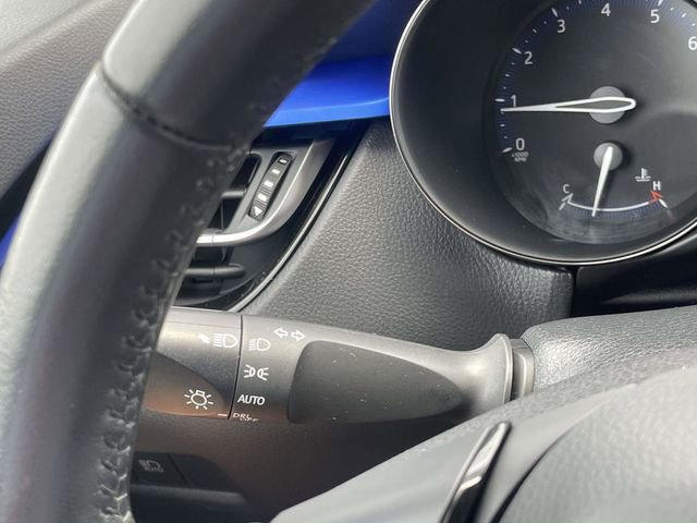Used 2022 Toyota C-HR XLE FWD image 33