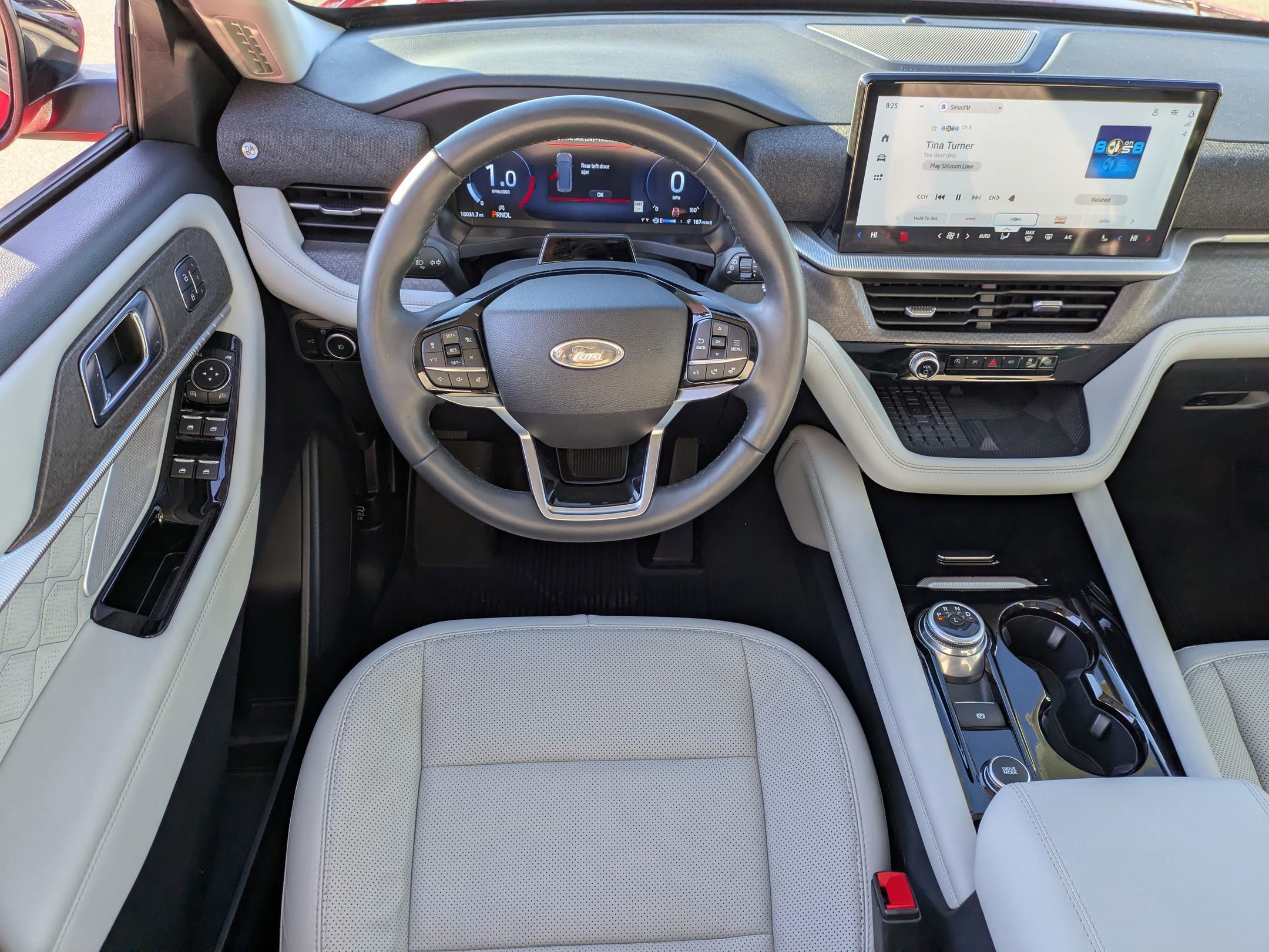 Certified 2025 Ford Explorer Platinum w/ Ultimate Package image 32