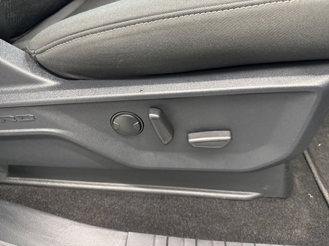 Certified 2022 Ford F150 XLT w/ Equipment Group 302A High image 13