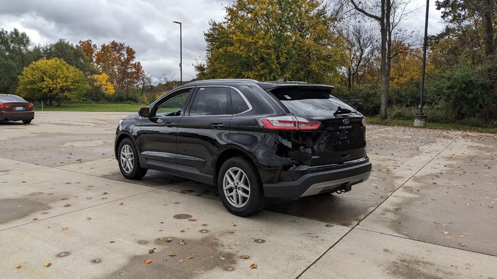 Certified 2022 Ford Edge SEL w/ Convenience Package AWD/4WD image 5
