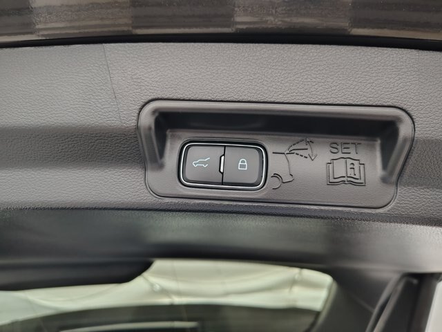 Certified 2025 Ford Explorer ST AWD/4WD image 19