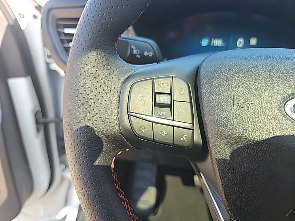 Certified 2025 Ford Escape ST-Line Select w/ Tech Pack #2 image 27