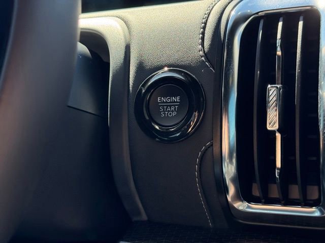 Certified 2025 Ford Expedition Platinum w/ Stealth Appearance Package image 36