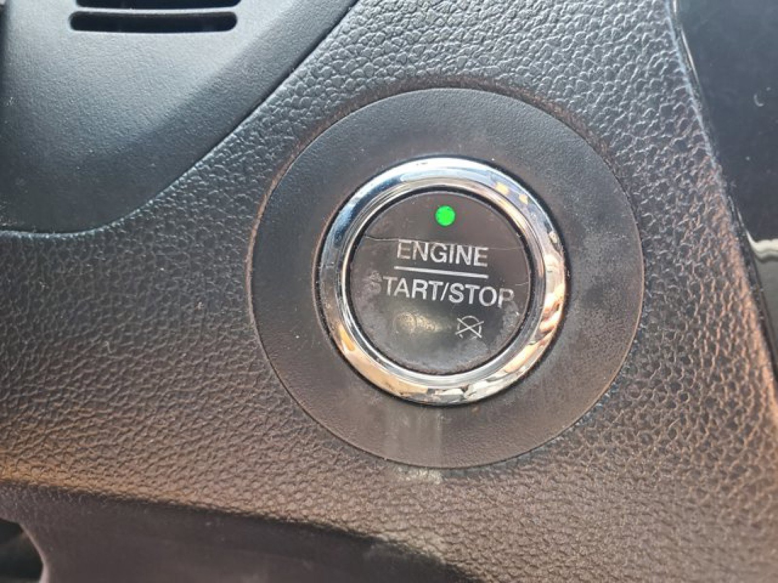 Certified 2018 Ford Explorer XLT FWD image 20