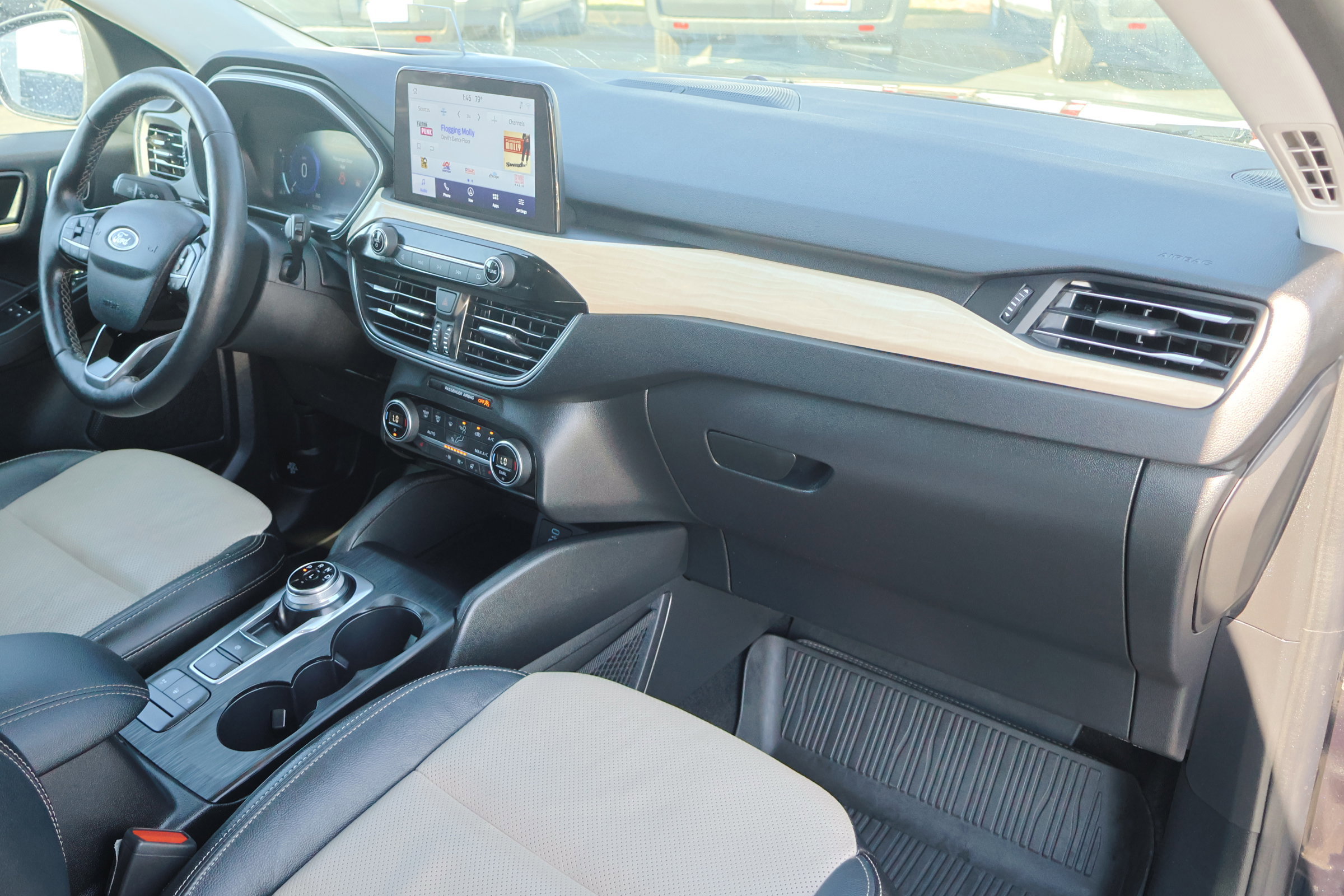 Certified 2021 Ford Escape Titanium w/ Titanium Elite Package image 35