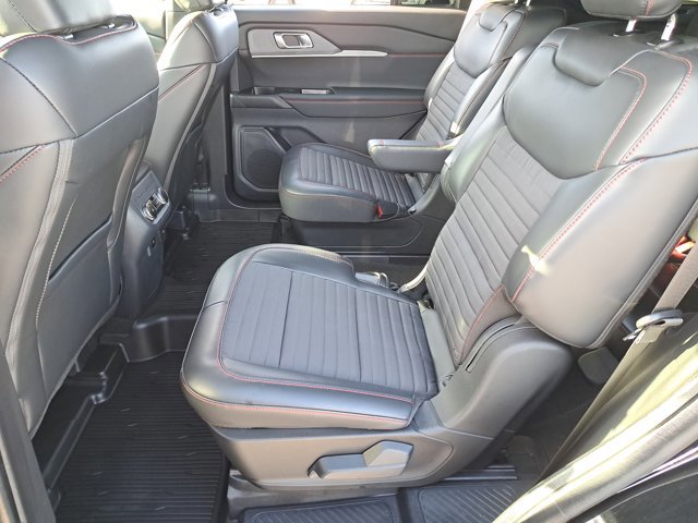 Certified 2025 Ford Explorer ST-Line image 11