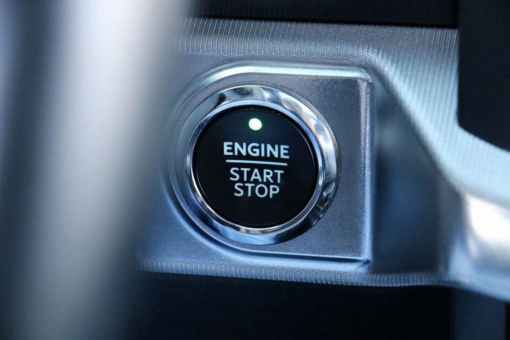 Certified 2022 Ford F150 Raptor w/ Equipment Group 801A High image 12