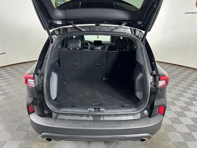 Certified 2025 Ford Escape ST-Line Select AWD/4WD image 19