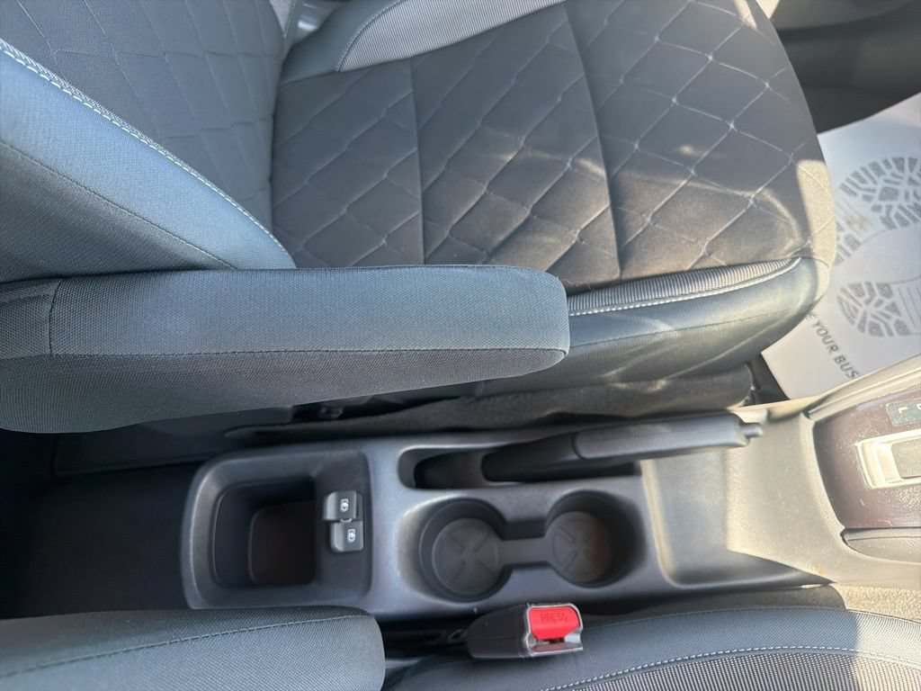 Used 2020 Nissan Kicks S FWD image 41