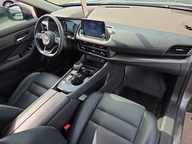 Used 2023 Nissan Rogue SV w/ SV Premium B Package FWD image 16