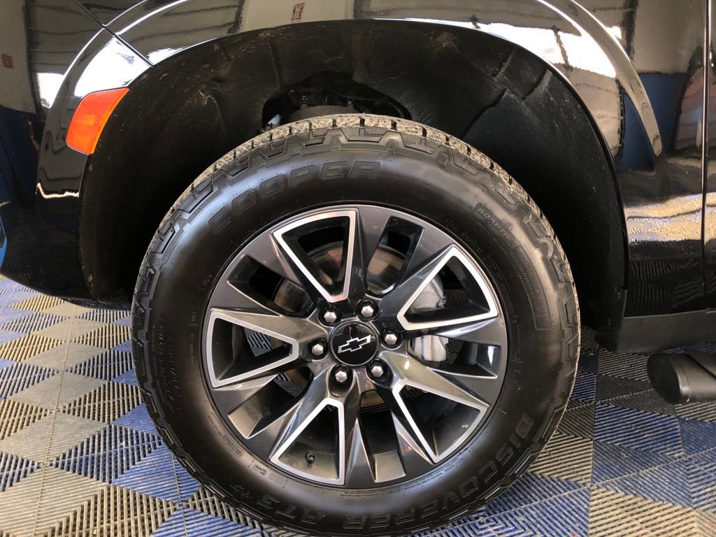 Used 2022 Chevrolet Tahoe Z71 w/ Z71 Off-Road Package image 8