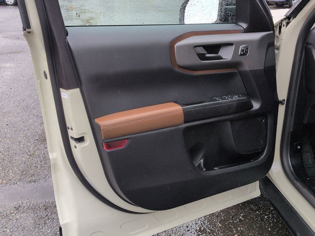 Certified 2025 Ford Bronco Sport Outer Banks w/ Outer Banks Tech Package+ image 9