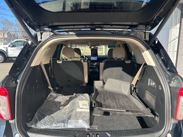 Certified 2022 Ford Explorer XLT w/ Equipment Group 202A AWD/4WD image 28