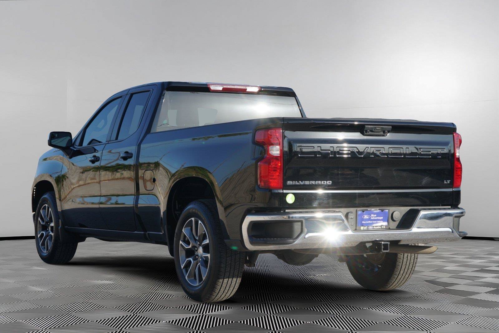 Used 2024 Chevrolet Silverado 1500 LT RWD image 6