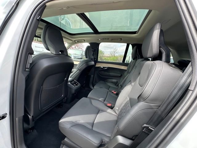 Used 2025 Volvo XC90 B6 Plus AWD/4WD image 16