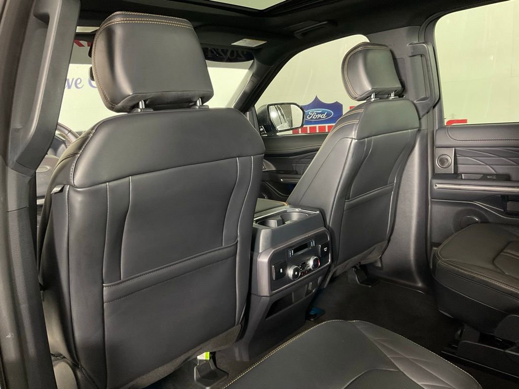 Certified 2024 Ford Expedition Platinum image 15