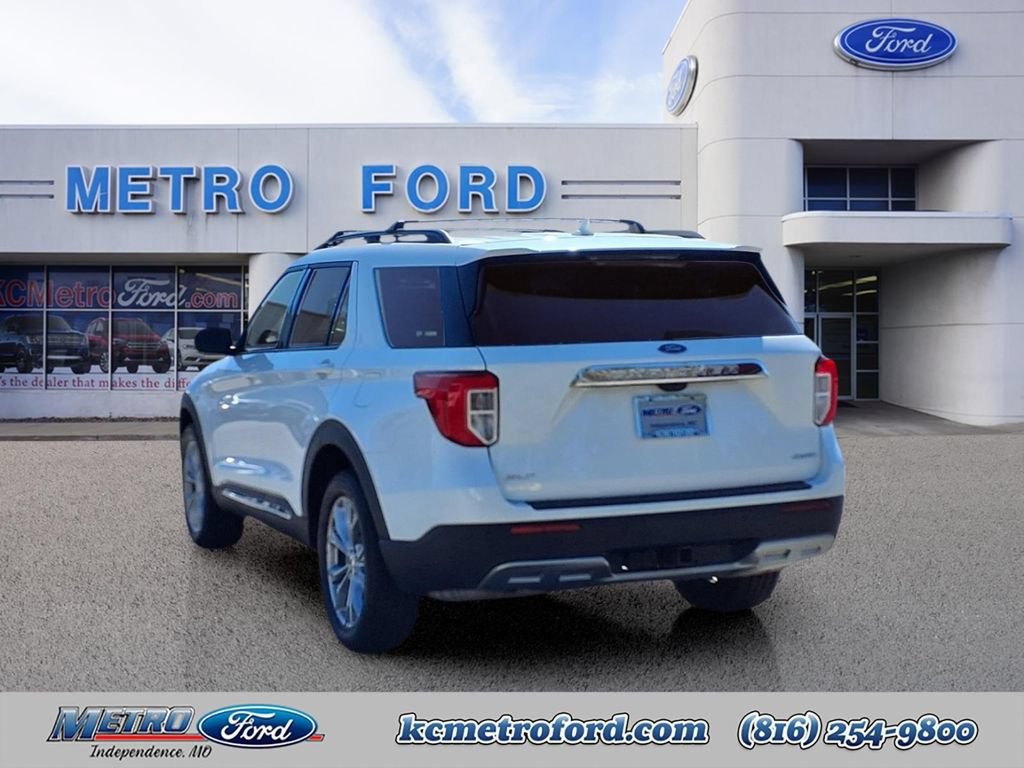 Certified 2022 Ford Explorer XLT w/ Equipment Group 202A AWD/4WD image 5