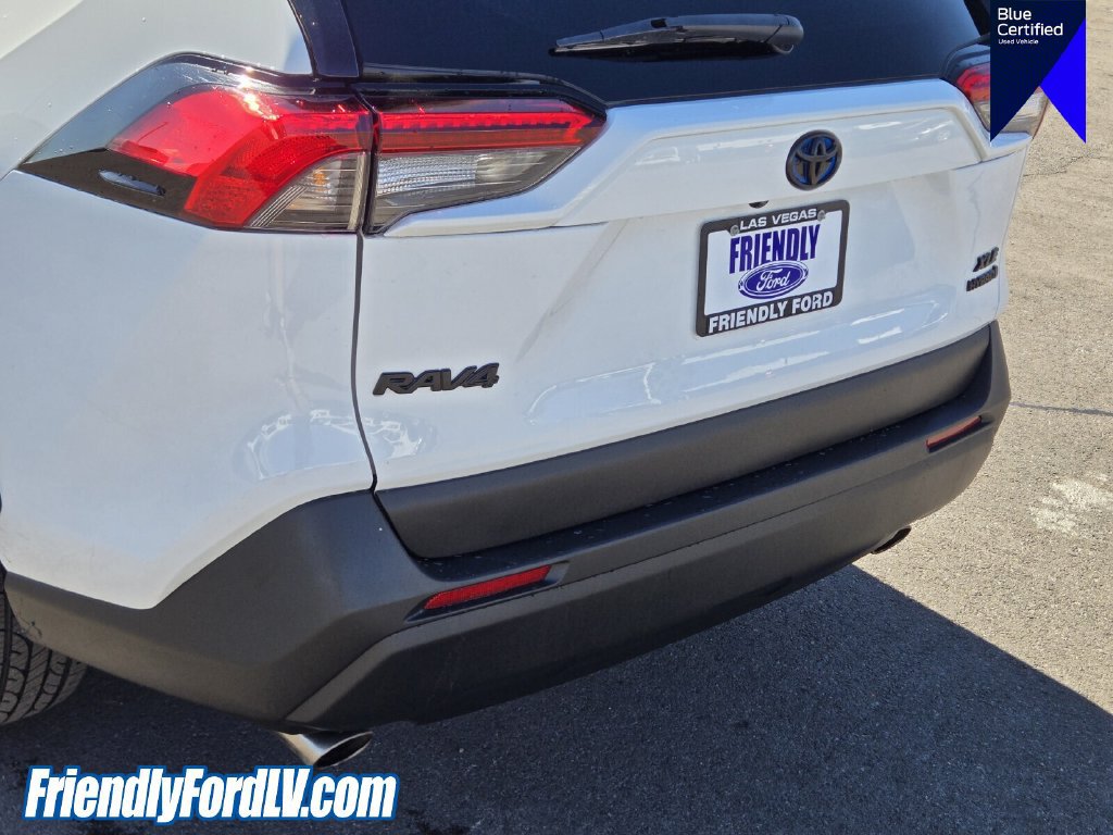 Used 2024 Toyota RAV4 XLE AWD/4WD image 5