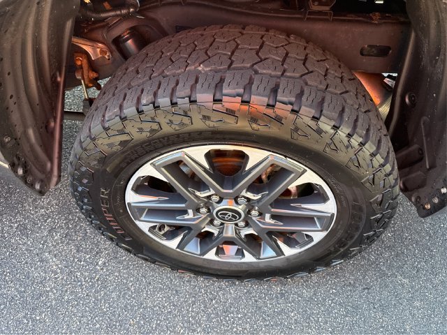 Used 2023 Toyota Tundra Limited AWD/4WD image 18