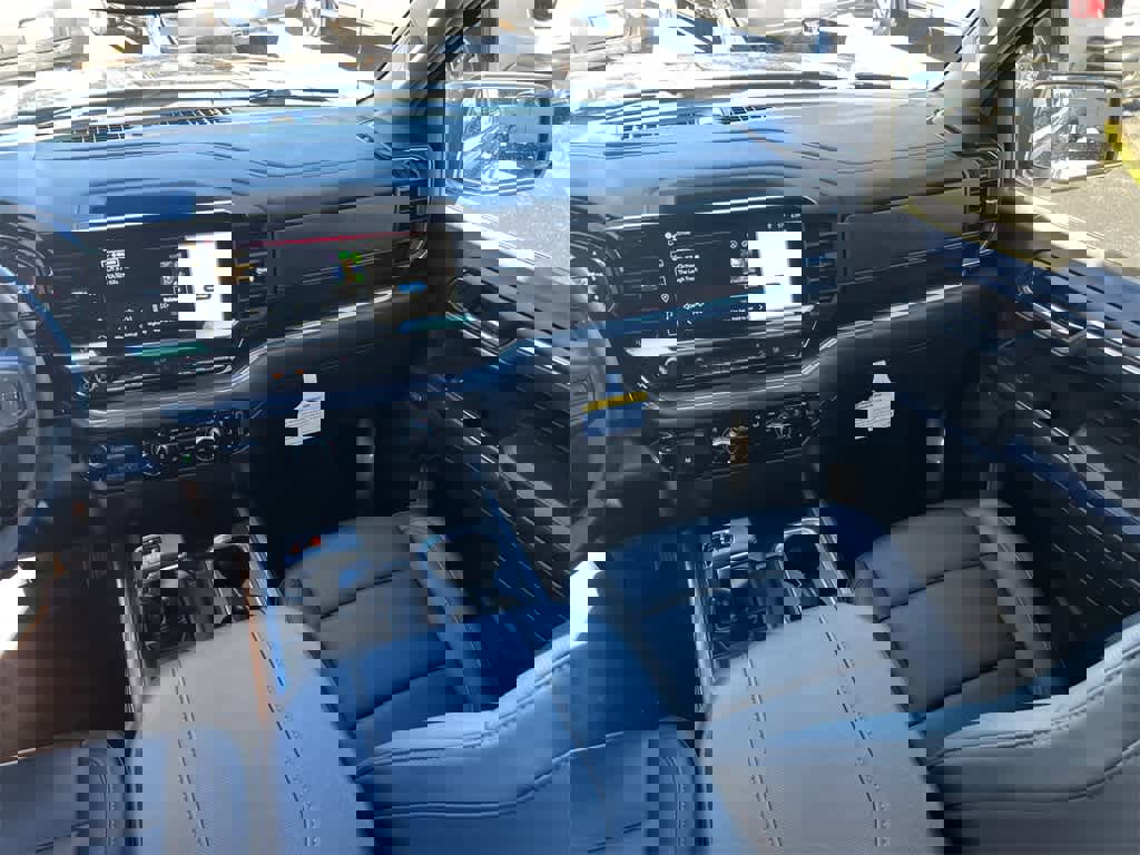 Used 2024 GMC Sierra 1500 SLT w/ SLT Premium Plus Package image 20