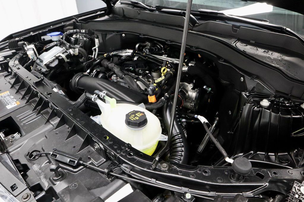 Certified 2025 Ford Explorer Active image 16