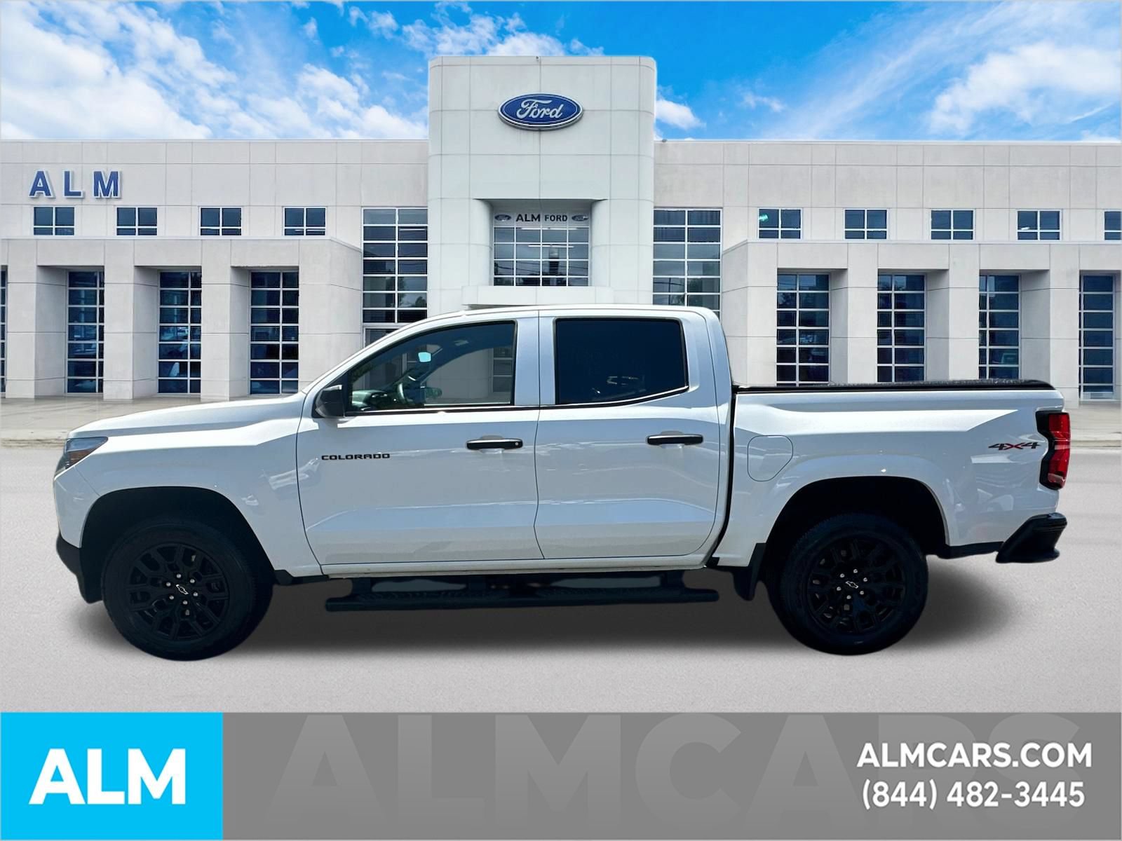 Used 2025 Chevrolet Colorado W/T w/ WT Custom Package AWD/4WD image 9
