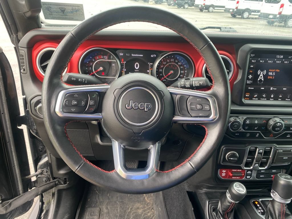 Used 2022 Jeep Wrangler Unlimited Rubicon w/ LED Lighting Group AWD/4WD image 17