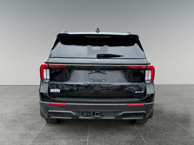 Certified 2025 Ford Explorer ST-Line AWD/4WD image 5
