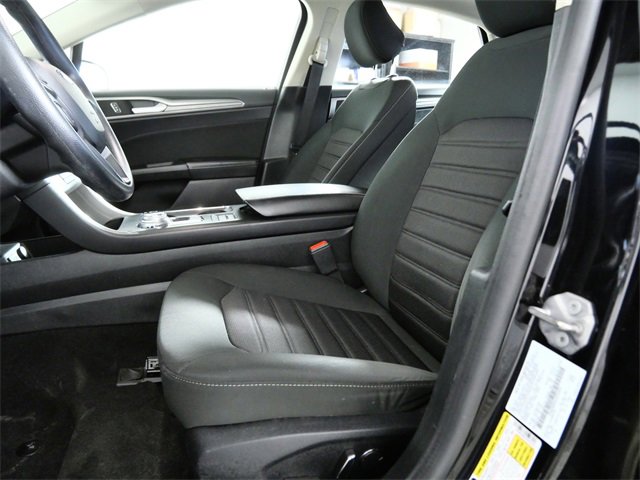 Certified 2020 Ford Fusion SE image 17