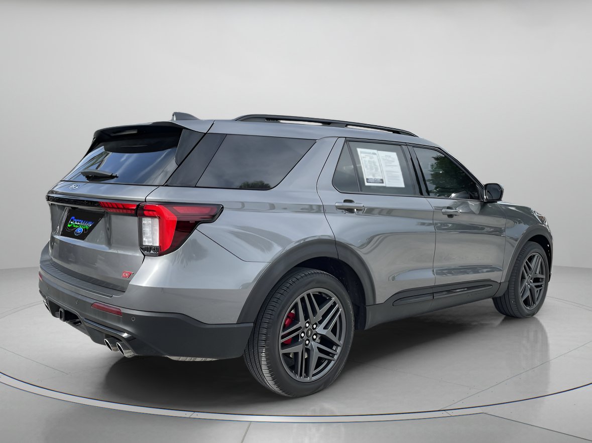 Certified 2025 Ford Explorer ST AWD/4WD image 3