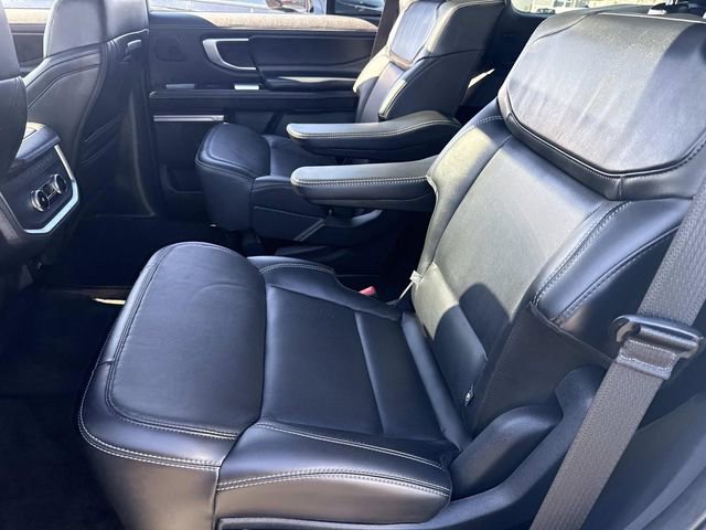 Certified 2025 Ford Expedition Platinum w/ Stealth Performance Package AWD/4WD image 19