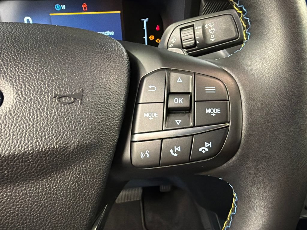 Certified 2025 Ford Maverick Lobo AWD/4WD image 18