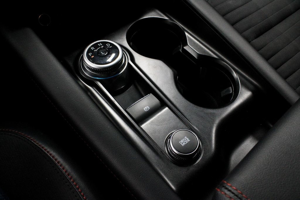 Certified 2025 Ford Explorer ST-Line AWD/4WD image 31